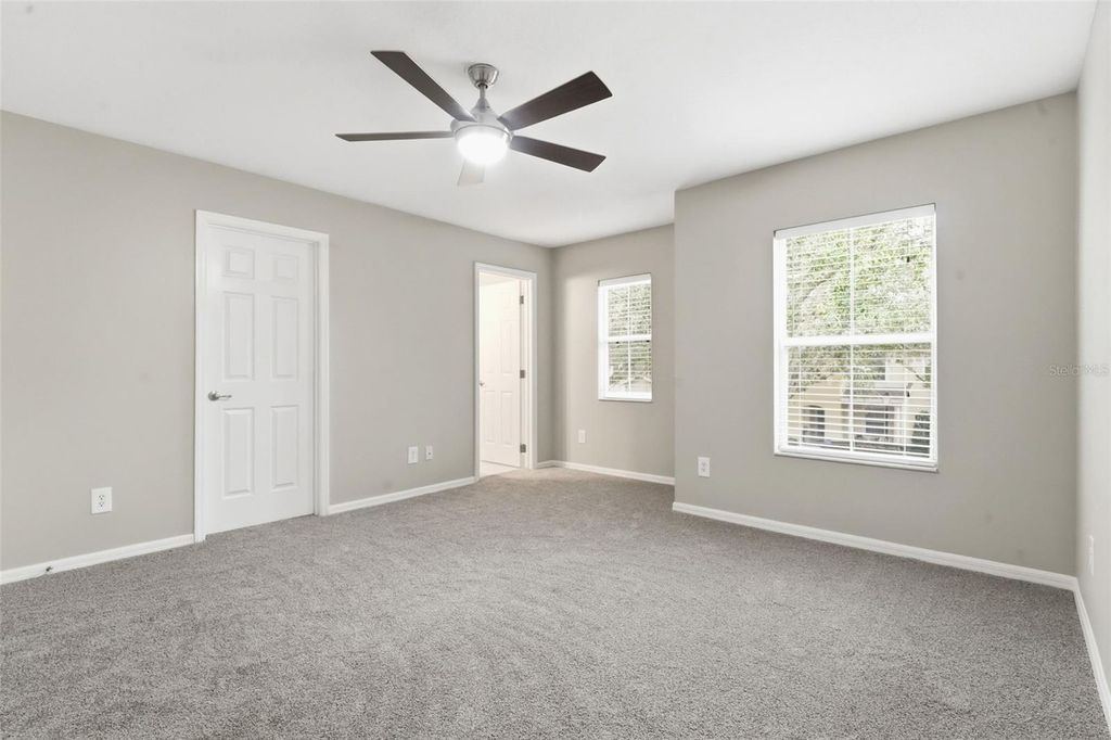 Image 14 of property listing at 13020 AUBURN COVE LANE, Orlando, FL 32828