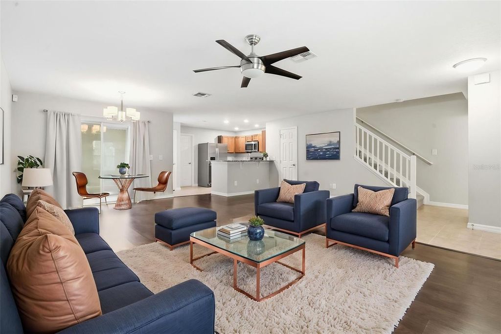 Image 4 of property listing at 13020 AUBURN COVE LANE, Orlando, FL 32828