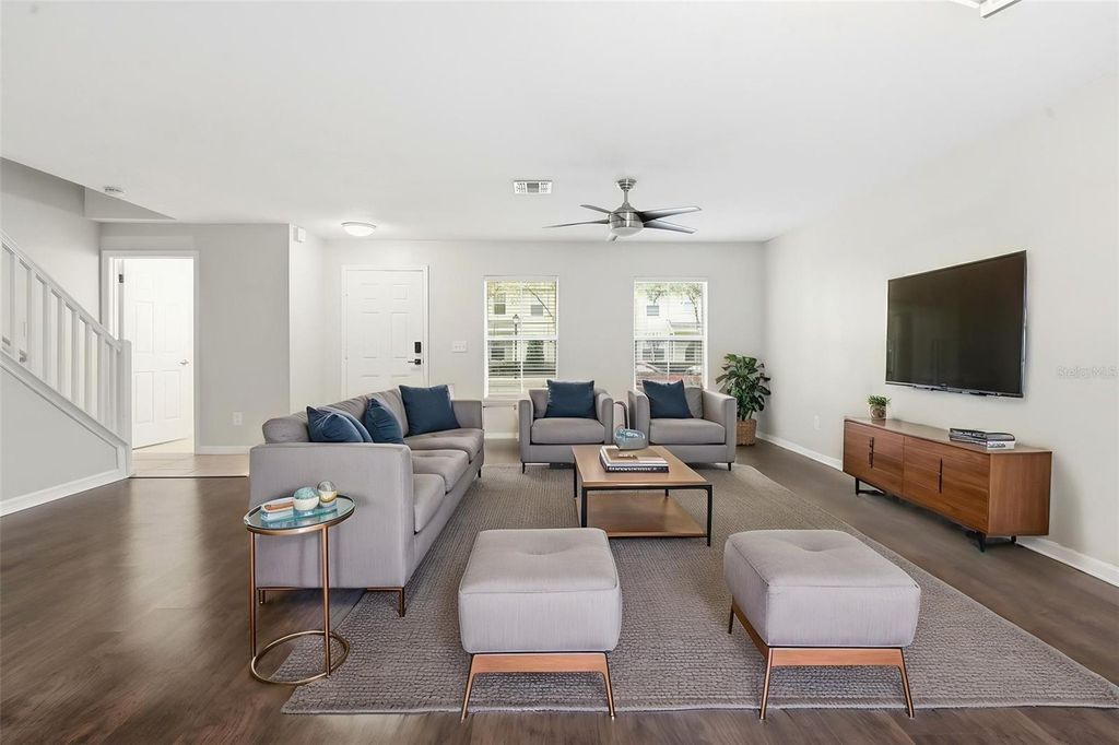 Image 7 of property listing at 13020 AUBURN COVE LANE, Orlando, FL 32828