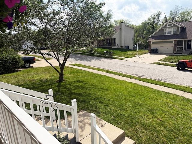 404 39th Street, Blue Springs, MO 64015