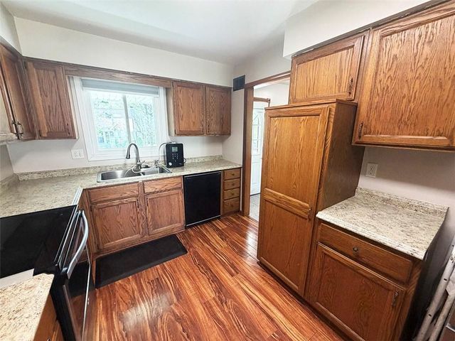 404 39th Street, Blue Springs, MO 64015