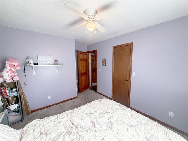 404 39th Street, Blue Springs, MO 64015
