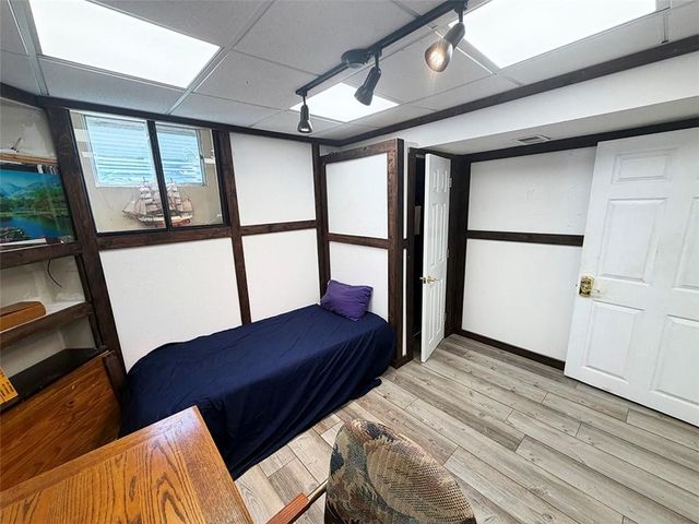 404 39th Street, Blue Springs, MO 64015