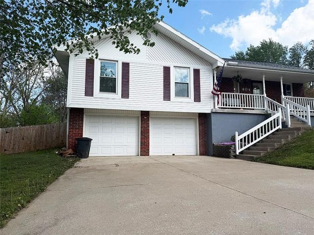 404 39th Street, Blue Springs, MO 64015