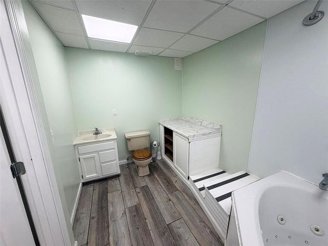 404 39th Street, Blue Springs, MO 64015