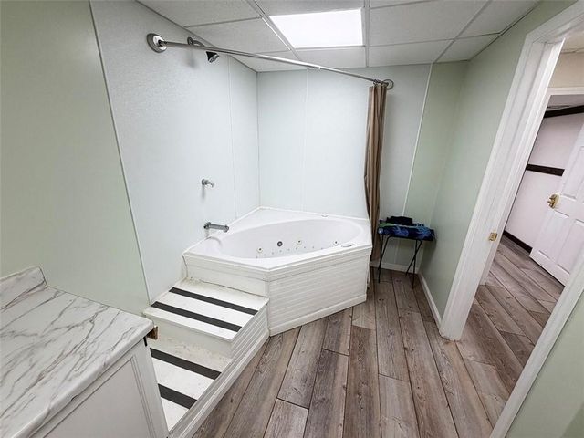 404 39th Street, Blue Springs, MO 64015