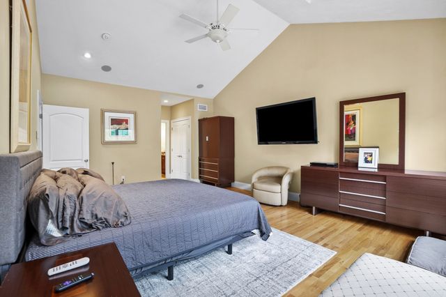 3 Walden Way 3, Milford, MA 01757