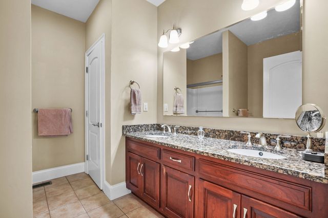 3 Walden Way 3, Milford, MA 01757
