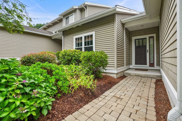 3 Walden Way 3, Milford, MA 01757