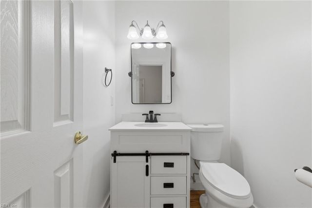 1290 Lake DR, Newport News, VA 23602