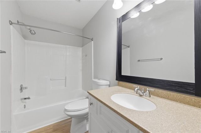 1290 Lake DR, Newport News, VA 23602