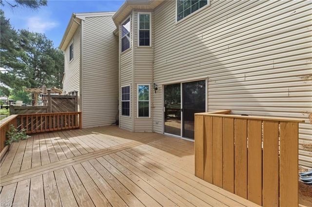 1290 Lake DR, Newport News, VA 23602