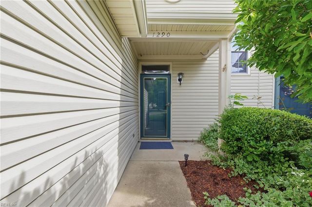 1290 Lake DR, Newport News, VA 23602
