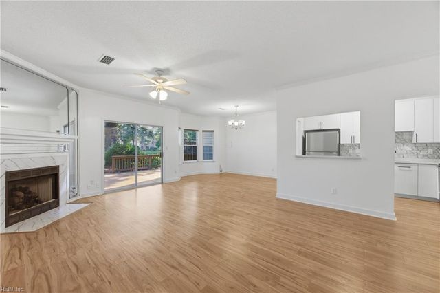 1290 Lake DR, Newport News, VA 23602