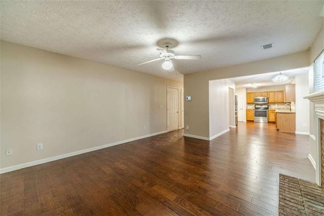 934 Dominion Walk Drive, Snellville, GA 30078