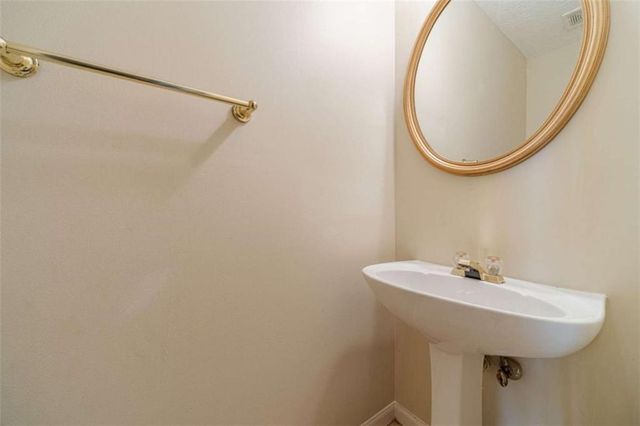 934 Dominion Walk Drive, Snellville, GA 30078