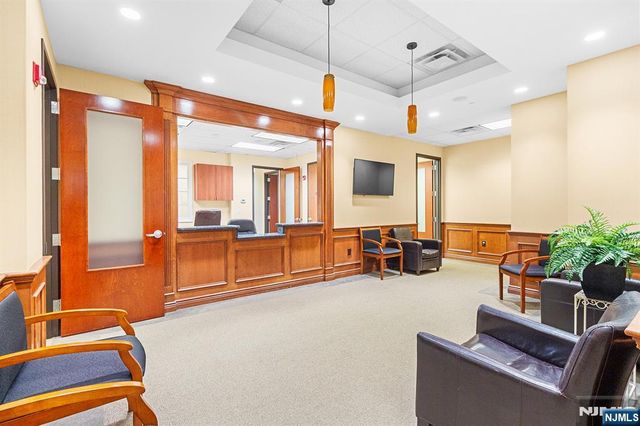 246 Hamburg Turnpike 305F, Wayne, NJ 07470