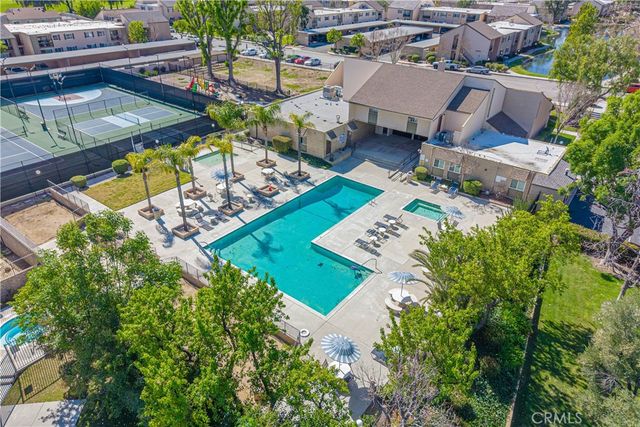 24525 Trevino U6, Valencia, CA 91355