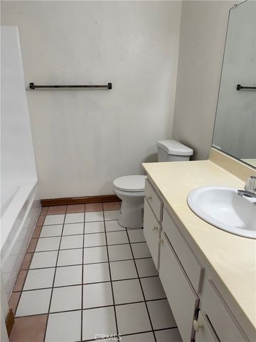 24525 Trevino U6, Valencia, CA 91355