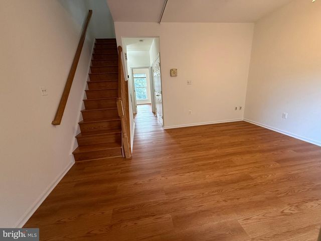 2427 DEW MEADOW CT, Herndon, VA 20171