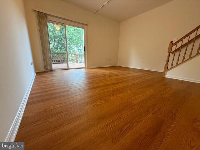 2427 DEW MEADOW CT, Herndon, VA 20171