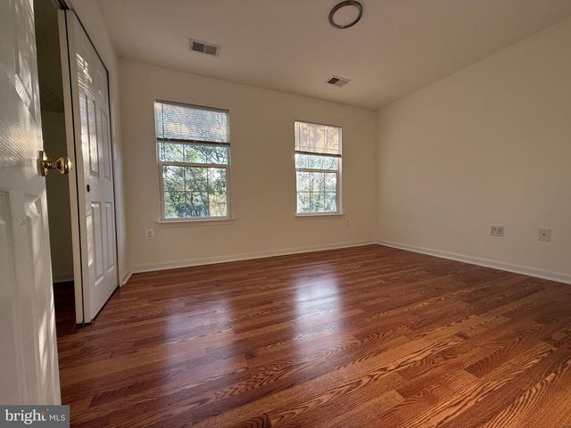 2427 DEW MEADOW CT, Herndon, VA 20171