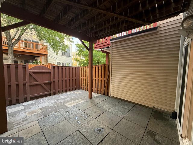 2427 DEW MEADOW CT, Herndon, VA 20171