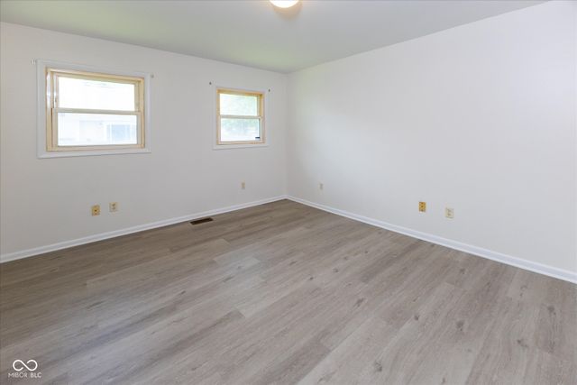 885 S 11th Street, Noblesville, IN 46060