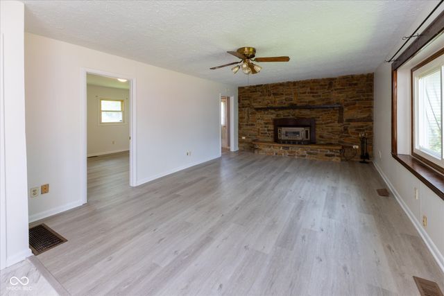 885 S 11th Street, Noblesville, IN 46060