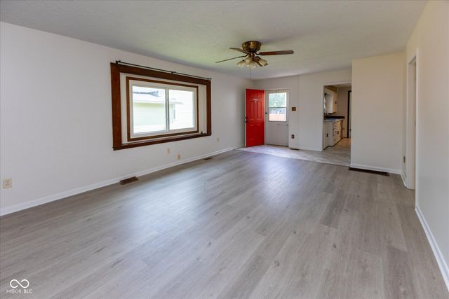 885 S 11th Street, Noblesville, IN 46060