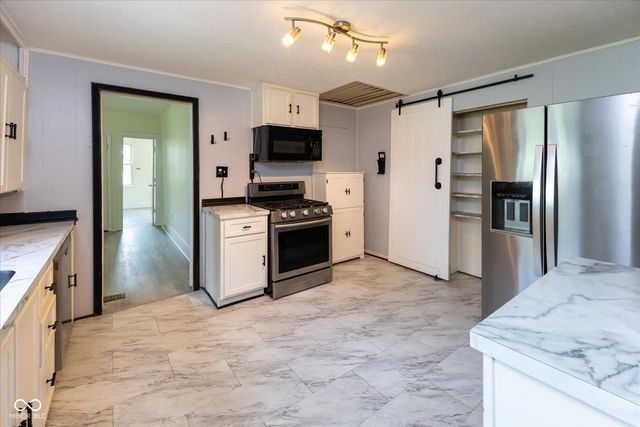 885 S 11th Street, Noblesville, IN 46060