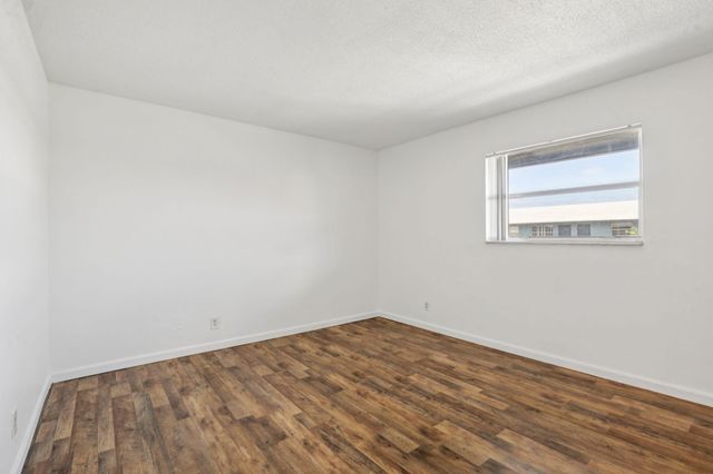 210 NE 38th, Oakland Park, FL 33334
