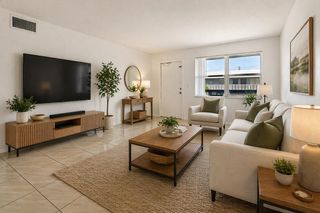 210 NE 38th, Oakland Park, FL 33334