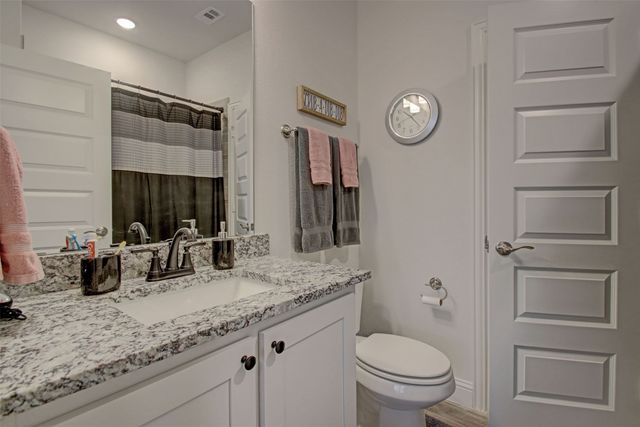 1916 Nightfall Drive, Alvarado, TX 76009