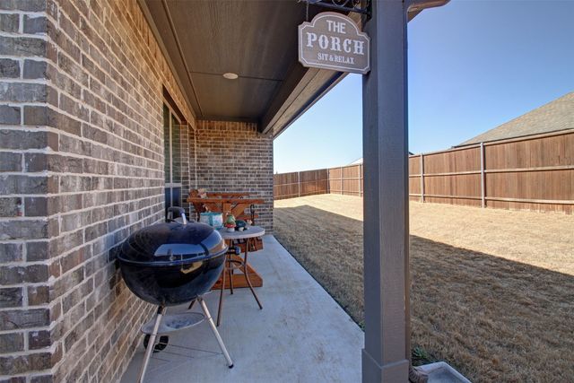 1916 Nightfall Drive, Alvarado, TX 76009