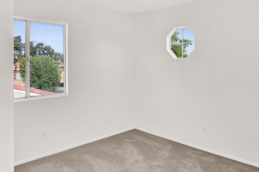 Image 17 of property listing at 1716 Boysenberry Way, Palmdale, CA 93550