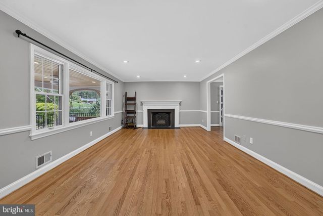 6443 WALTERS WOODS DR, Falls Church, VA 22044