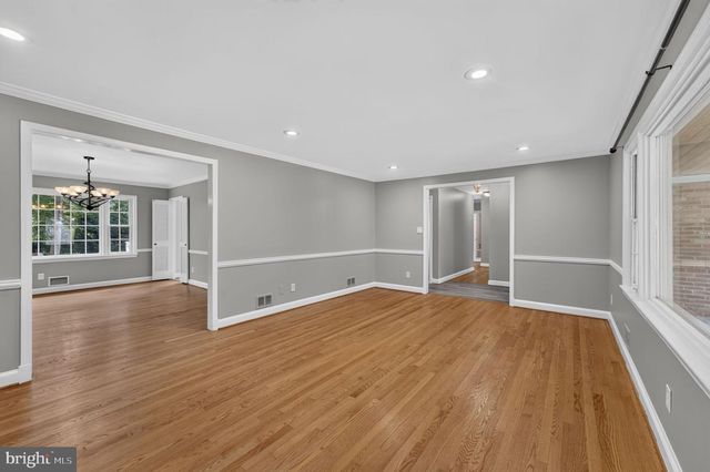 6443 WALTERS WOODS DR, Falls Church, VA 22044