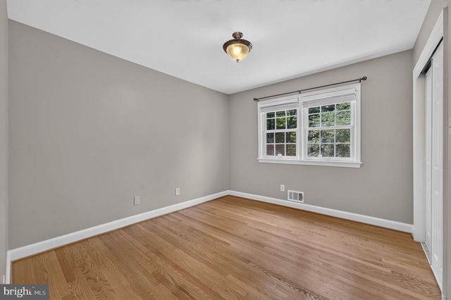 6443 WALTERS WOODS DR, Falls Church, VA 22044