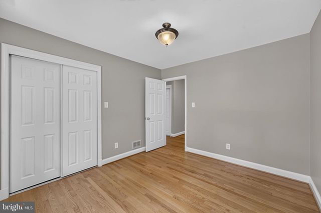 6443 WALTERS WOODS DR, Falls Church, VA 22044