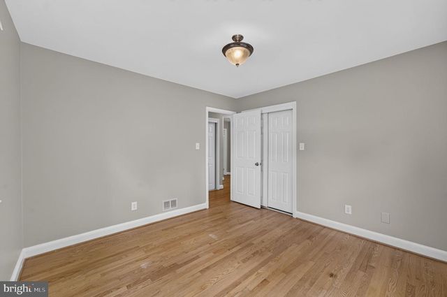6443 WALTERS WOODS DR, Falls Church, VA 22044