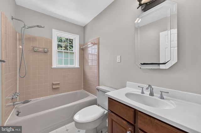 6443 WALTERS WOODS DR, Falls Church, VA 22044