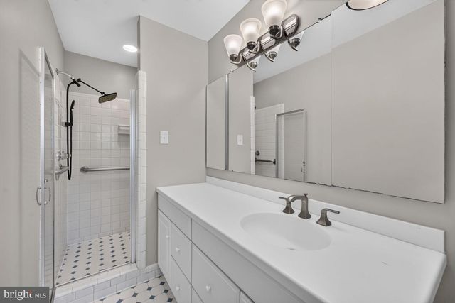 6443 WALTERS WOODS DR, Falls Church, VA 22044