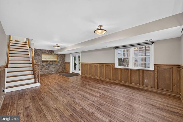 6443 WALTERS WOODS DR, Falls Church, VA 22044