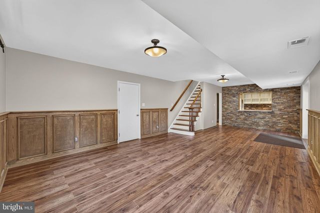 6443 WALTERS WOODS DR, Falls Church, VA 22044