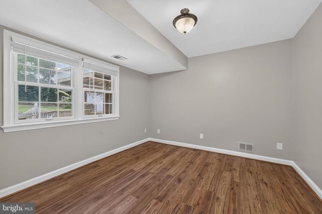 6443 WALTERS WOODS DR, Falls Church, VA 22044