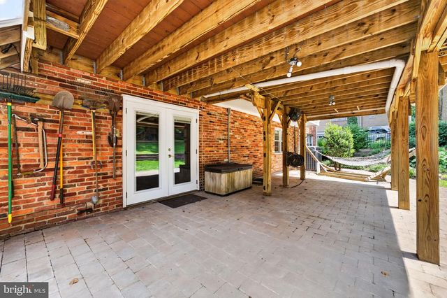 6443 WALTERS WOODS DR, Falls Church, VA 22044