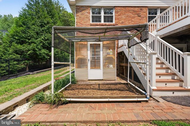 6443 WALTERS WOODS DR, Falls Church, VA 22044