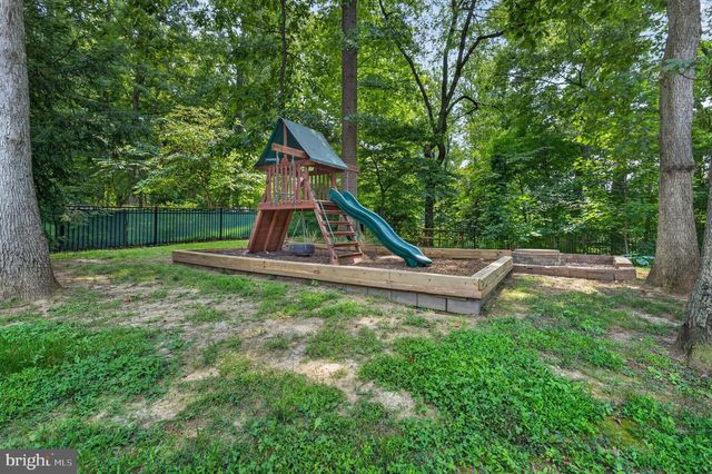 6443 WALTERS WOODS DR, Falls Church, VA 22044