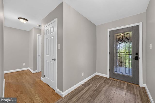 6443 WALTERS WOODS DR, Falls Church, VA 22044
